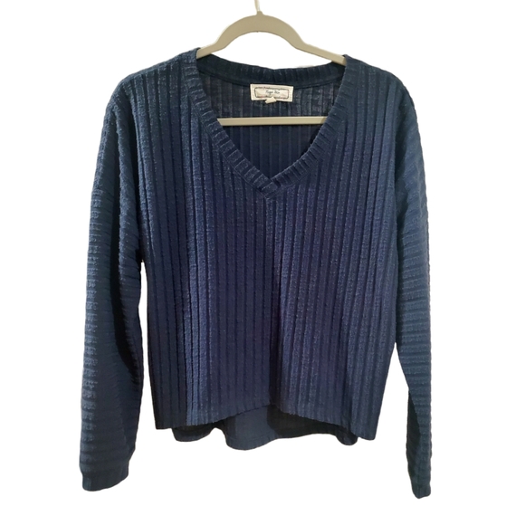 Hippie Rose Soft Sweater size medium - Picture 1 of 5